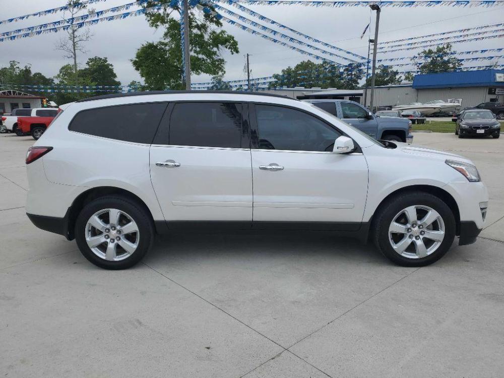 2016 WHITE CHEVROLET TRAVERSE LT (1GNKRGKD5GJ) with an 3.6L engine, Automatic transmission, located at 3553 US Hwy 190 W., Livingston, TX, 77351, (936) 967-8141, 30.812162, -95.077309 - Photo #3