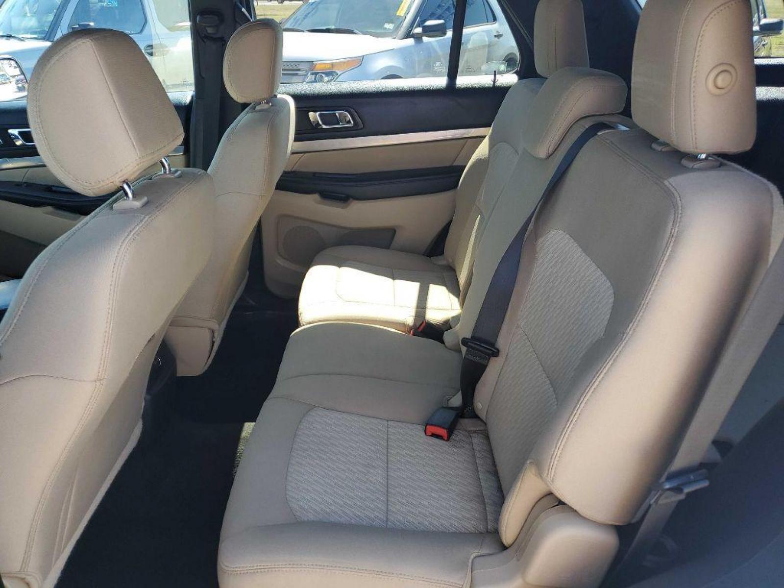 2016 SILVER FORD EXPLORER (1FM5K7B82GG) with an 3.5L engine, Automatic transmission, located at 3553 US Hwy 190 W., Livingston, TX, 77351, (936) 967-8141, 30.812162, -95.077309 - Photo #26