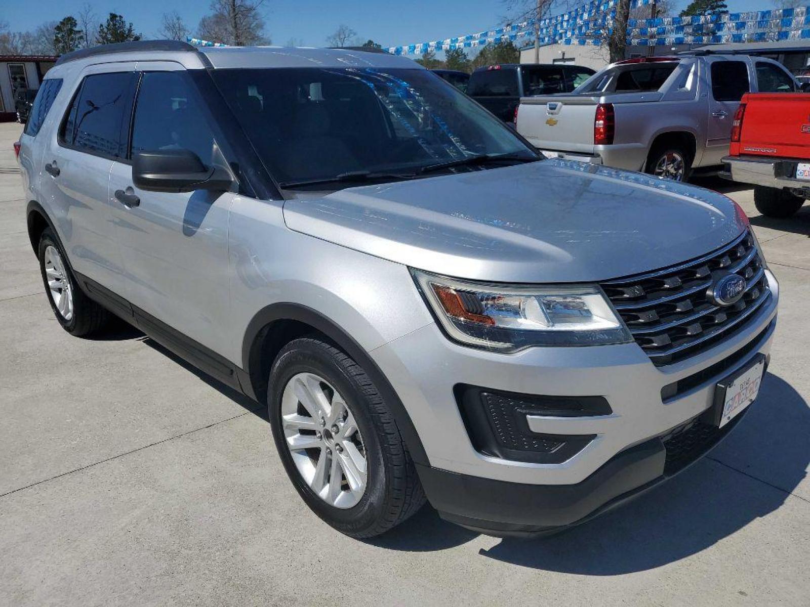 2016 SILVER FORD EXPLORER (1FM5K7B82GG) with an 3.5L engine, Automatic transmission, located at 3553 US Hwy 190 W., Livingston, TX, 77351, (936) 967-8141, 30.812162, -95.077309 - Photo #6