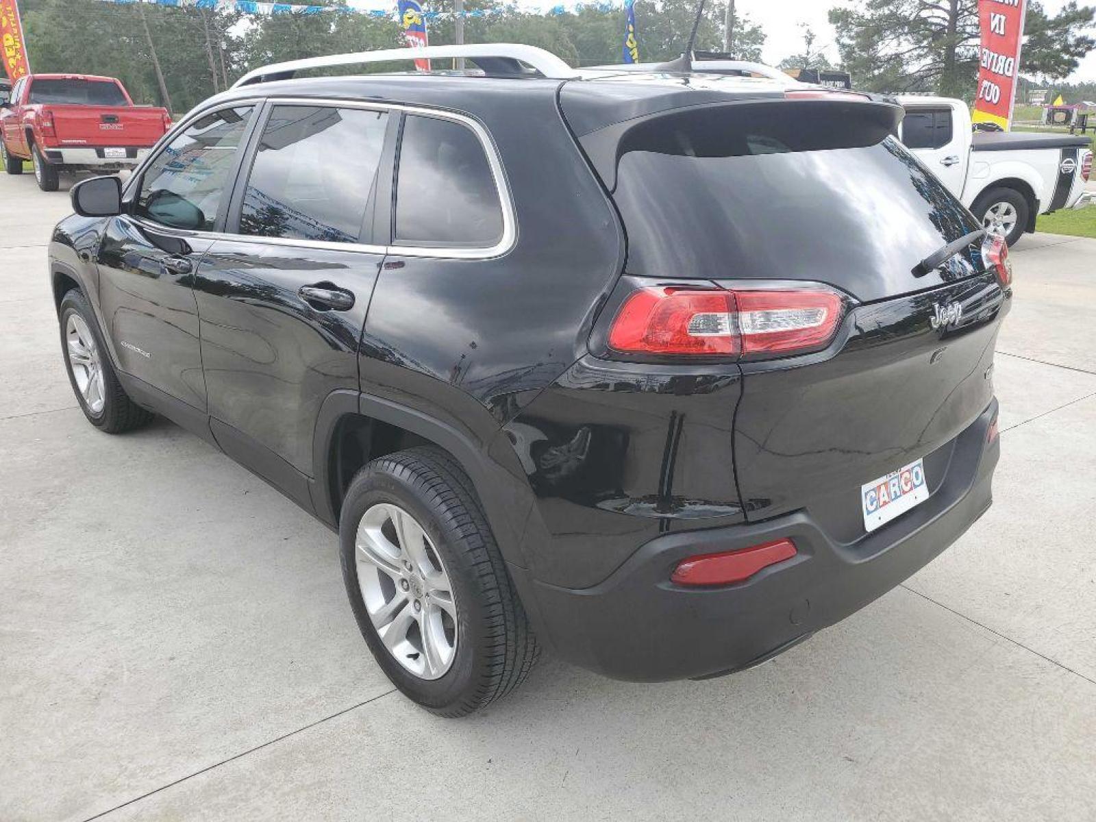 2018 BLACK JEEP CHEROKEE LATITUDE PLUS (1C4PJLLB9JD) with an 2.4L engine, Automatic transmission, located at 3553 US Hwy 190 W., Livingston, TX, 77351, (936) 967-8141, 30.812162, -95.077309 - Photo #2
