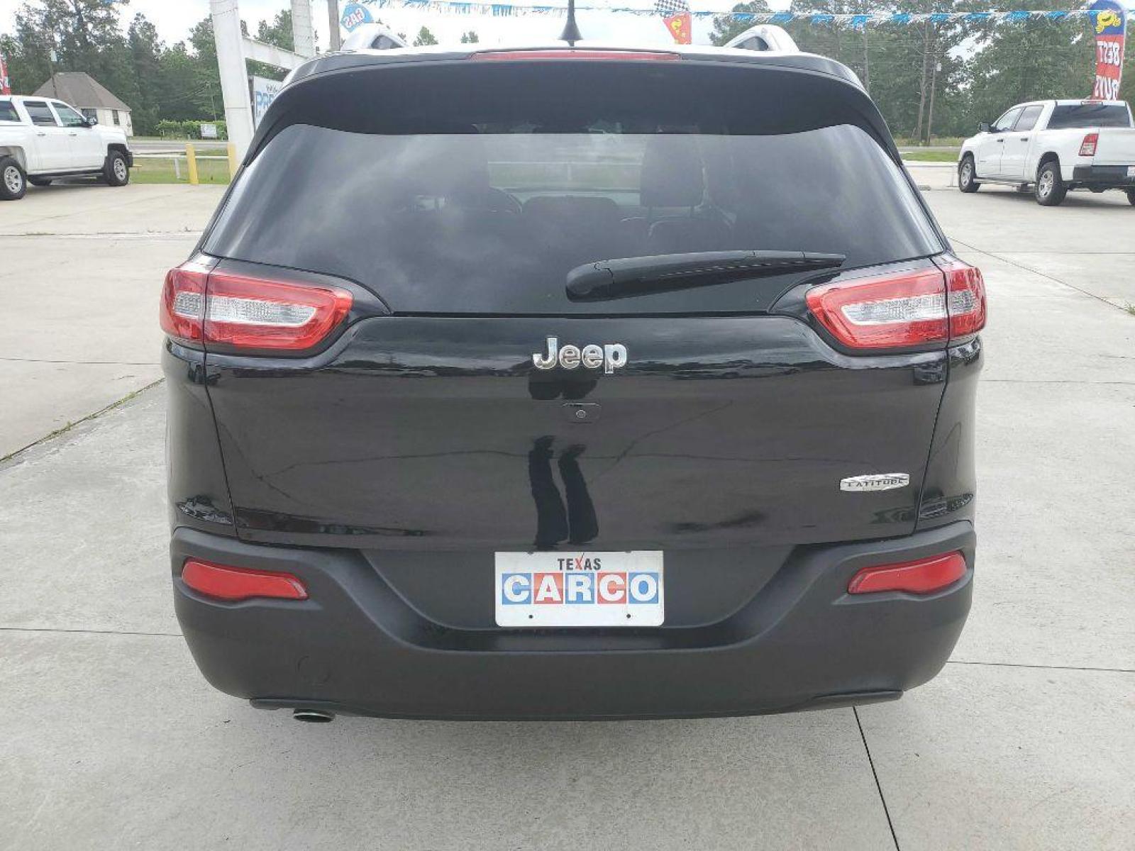 2018 BLACK JEEP CHEROKEE LATITUDE PLUS (1C4PJLLB9JD) with an 2.4L engine, Automatic transmission, located at 3553 US Hwy 190 W., Livingston, TX, 77351, (936) 967-8141, 30.812162, -95.077309 - Photo #3
