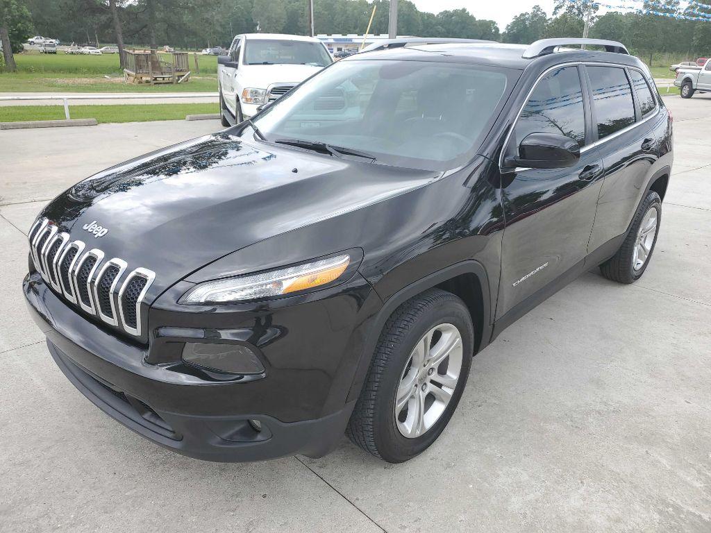 photo of 2018 JEEP CHEROKEE 4DR