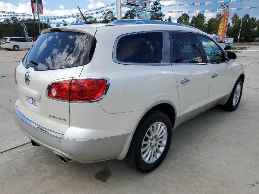 2012 Beige BUICK ENCLAVE (5GAKRCEDXCJ) with an 3.6L engine, Automatic transmission, located at 3553 US Hwy 190 W., Livingston, TX, 77351, (936) 967-8141, 30.812162, -95.077309 - Photo #3