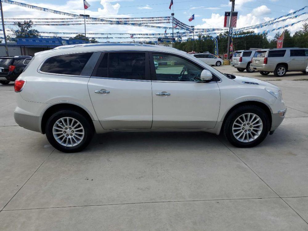 2012 Beige BUICK ENCLAVE (5GAKRCEDXCJ) with an 3.6L engine, Automatic transmission, located at 3553 US Hwy 190 W., Livingston, TX, 77351, (936) 967-8141, 30.812162, -95.077309 - Photo #4