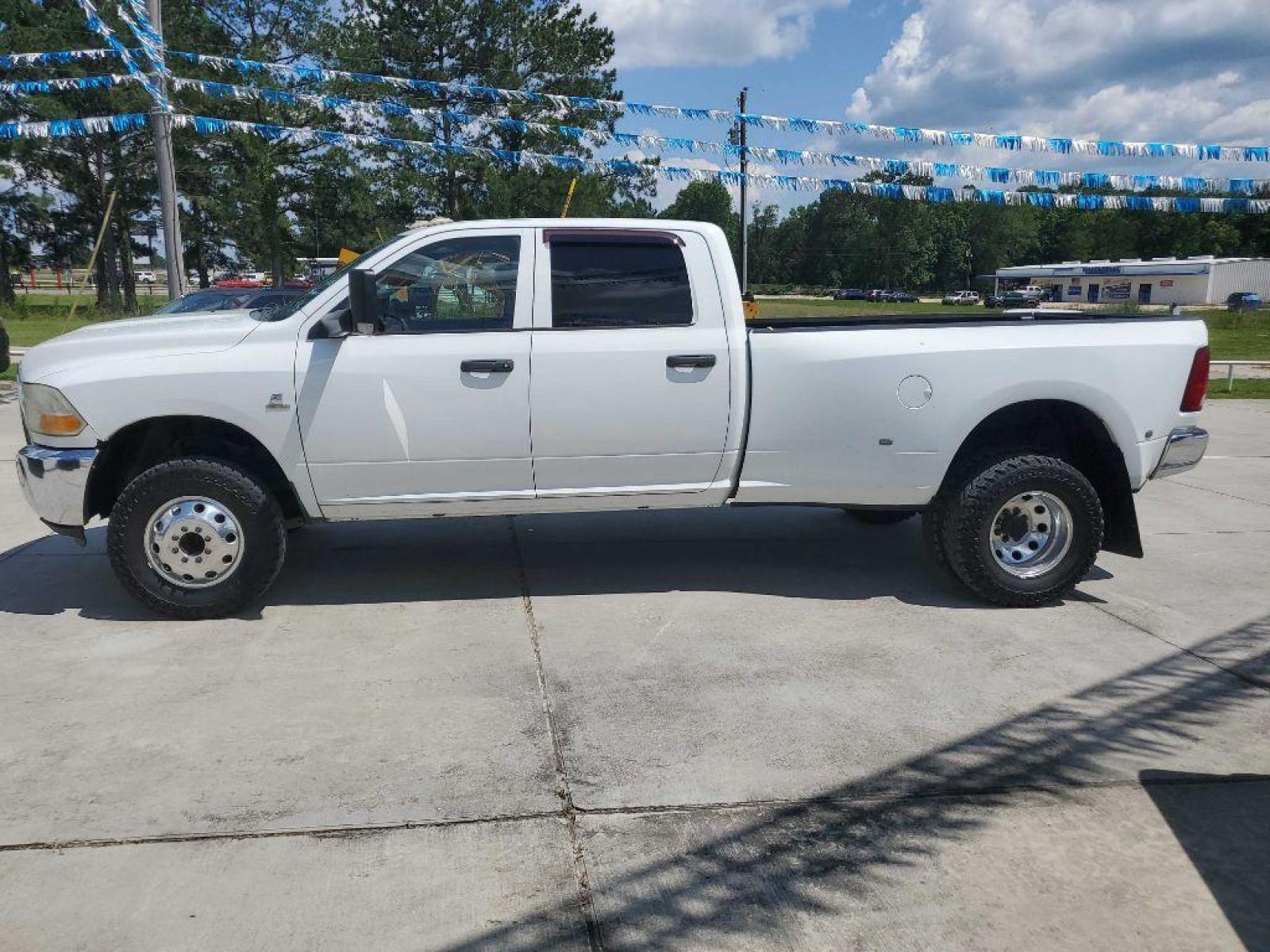 2012 WHITE DODGE RAM 3500 ST (3C63DRGL8CG) with an 6.7L engine, Automatic transmission, located at 3553 US Hwy 190 W., Livingston, TX, 77351, (936) 967-8141, 30.812162, -95.077309 - Photo #1
