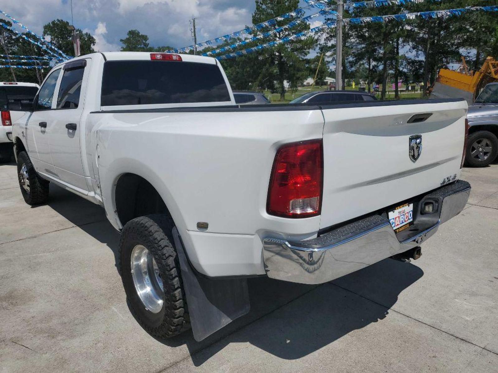 2012 WHITE DODGE RAM 3500 ST (3C63DRGL8CG) with an 6.7L engine, Automatic transmission, located at 3553 US Hwy 190 W., Livingston, TX, 77351, (936) 967-8141, 30.812162, -95.077309 - Photo #2