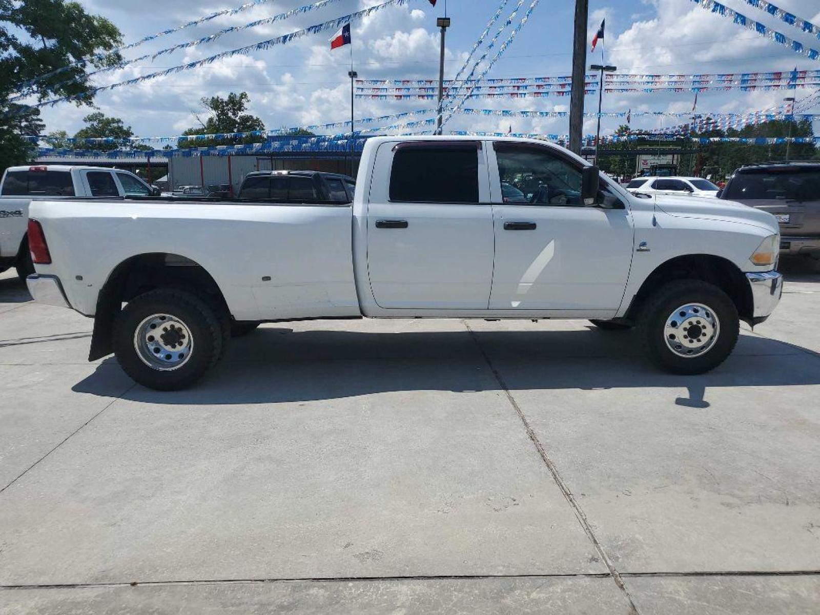 2012 WHITE DODGE RAM 3500 ST (3C63DRGL8CG) with an 6.7L engine, Automatic transmission, located at 3553 US Hwy 190 W., Livingston, TX, 77351, (936) 967-8141, 30.812162, -95.077309 - Photo #25