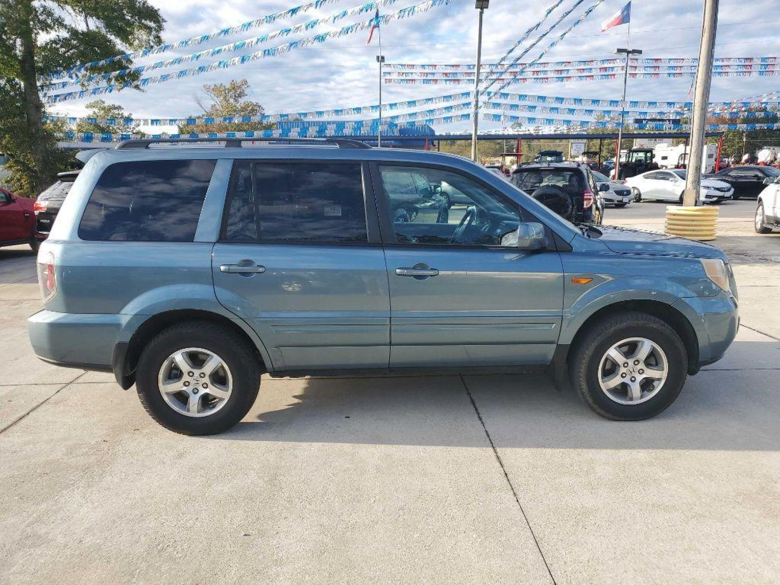 2007 Blue HONDA PILOT EXL (5FNYF28627B) with an 3.5L engine, Automatic transmission, located at 3553 US Hwy 190 W., Livingston, TX, 77351, (936) 967-8141, 30.812162, -95.077309 - Great chance to get a good deal on a 3 row 2007 Honda Pilot. This EXL Edition features 3 rows of leather, folding back row, rear DVD player, sunroof, heated seats and more! Come by today to make it yours! - Photo #1