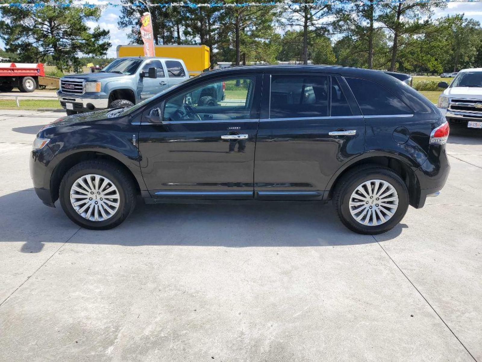 2014 Gray LINCOLN MKX (2LMDJ6JK1EB) with an 3.7L engine, Automatic transmission, located at 3553 US Hwy 190 W., Livingston, TX, 77351, (936) 967-8141, 30.812162, -95.077309 - Photo #1