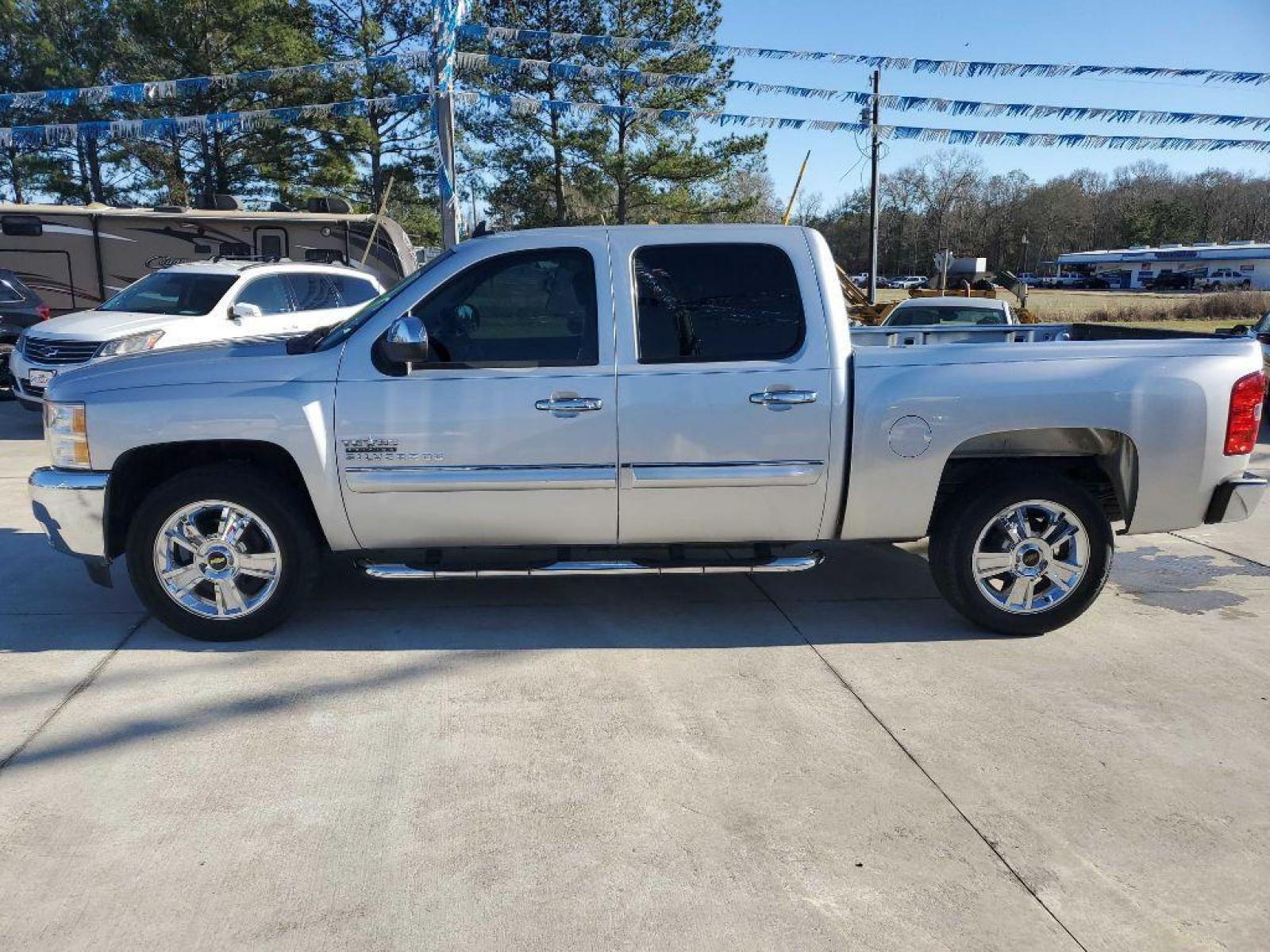 2012 Silver CHEVROLET SILVERADO 1500 LT (3GCPCSE04CG) with an 5.3L engine, Automatic transmission, located at 3553 US Hwy 190 W., Livingston, TX, 77351, (936) 967-8141, 30.812162, -95.077309 - Photo #1