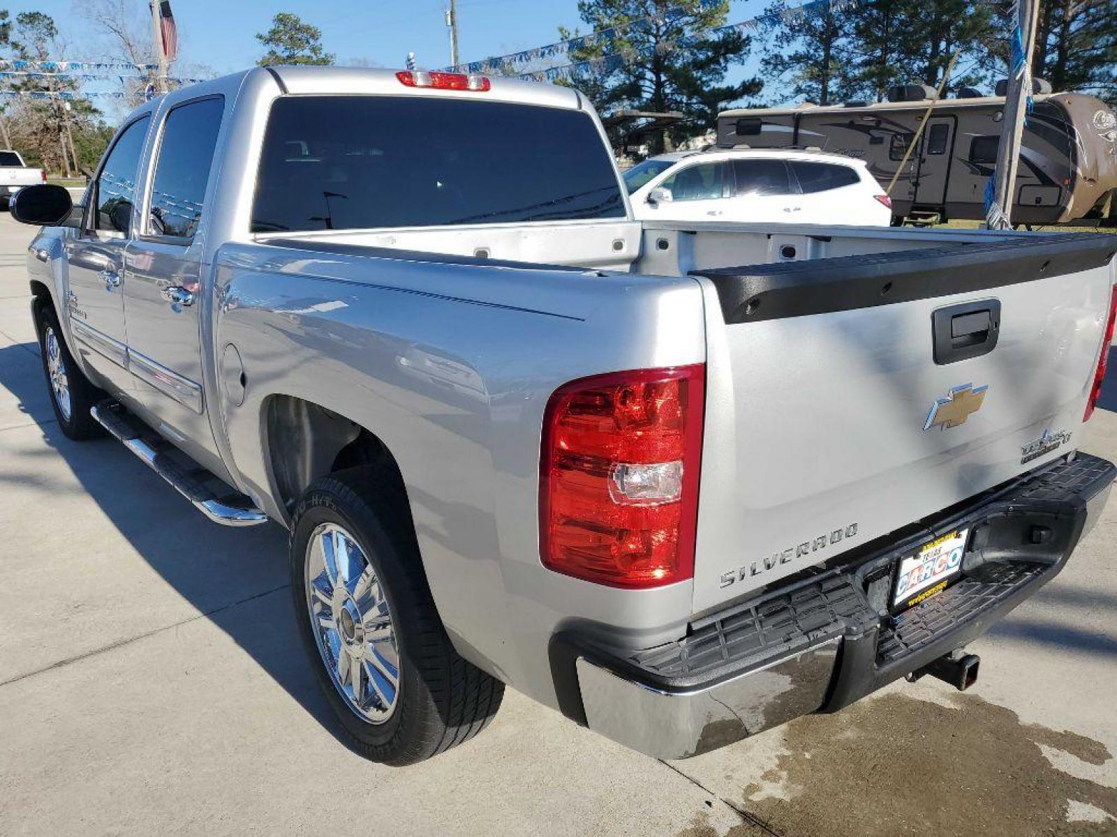 2012 Silver CHEVROLET SILVERADO 1500 LT (3GCPCSE04CG) with an 5.3L engine, Automatic transmission, located at 3553 US Hwy 190 W., Livingston, TX, 77351, (936) 967-8141, 30.812162, -95.077309 - Photo #2