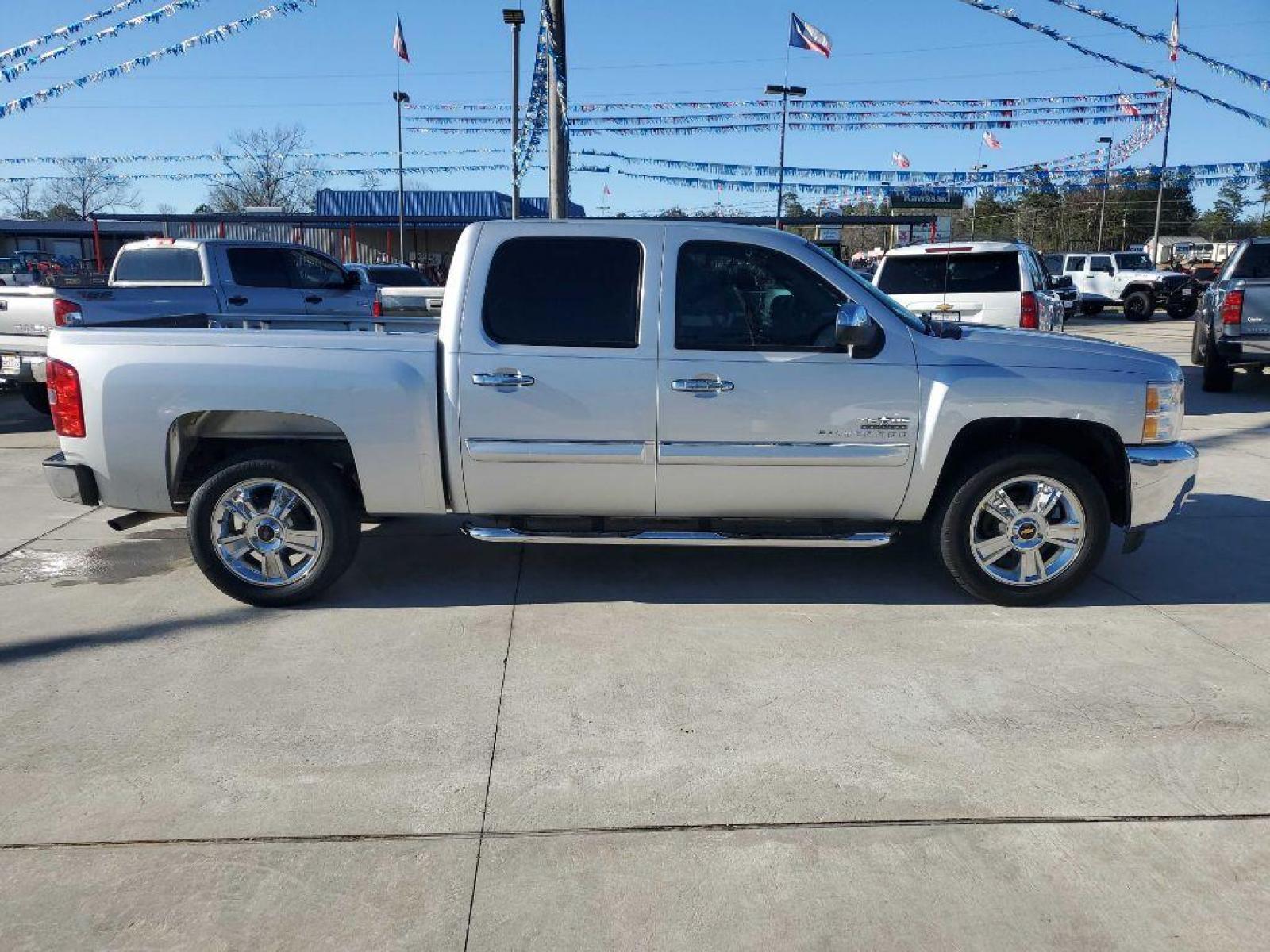 2012 Silver CHEVROLET SILVERADO 1500 LT (3GCPCSE04CG) with an 5.3L engine, Automatic transmission, located at 3553 US Hwy 190 W., Livingston, TX, 77351, (936) 967-8141, 30.812162, -95.077309 - Photo #6