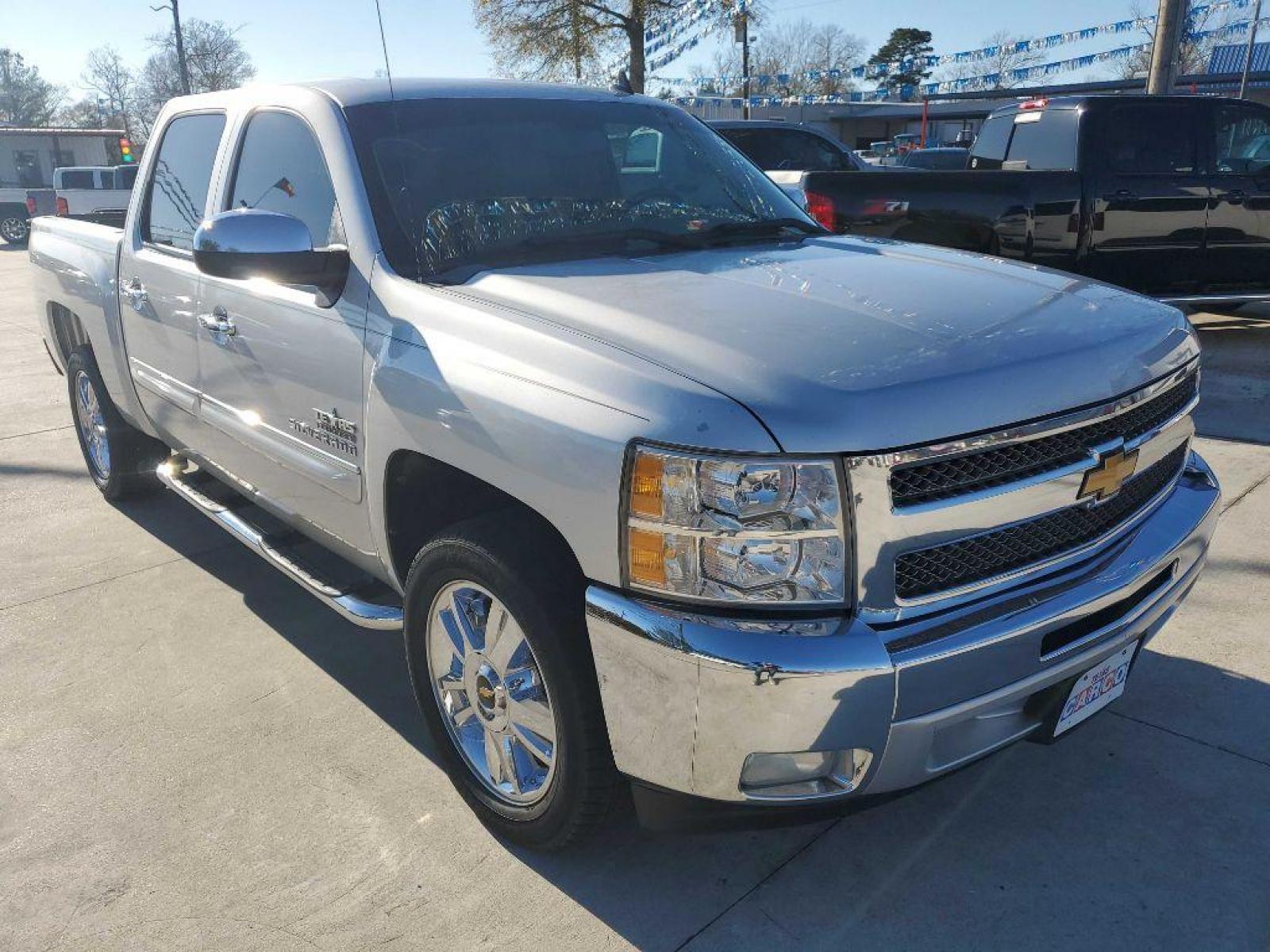 2012 Silver CHEVROLET SILVERADO 1500 LT (3GCPCSE04CG) with an 5.3L engine, Automatic transmission, located at 3553 US Hwy 190 W., Livingston, TX, 77351, (936) 967-8141, 30.812162, -95.077309 - Photo #7