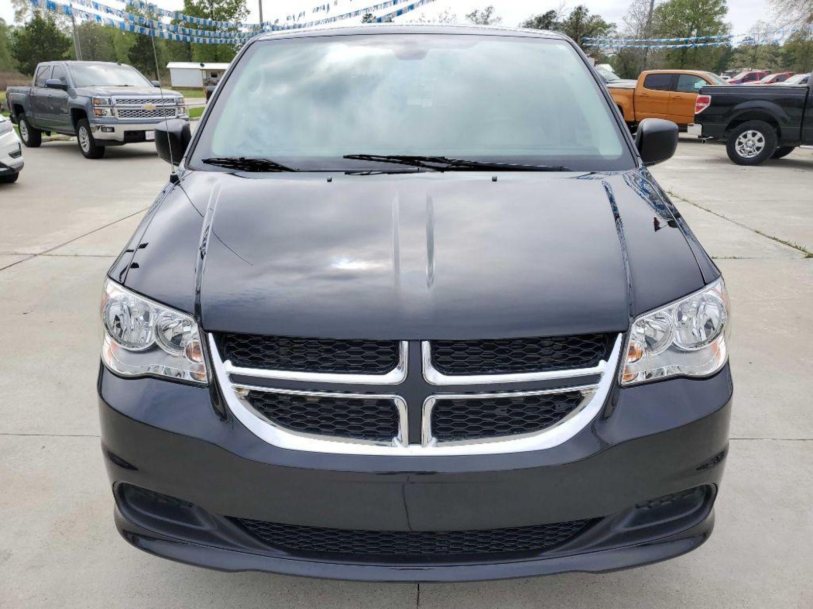 2019 Black DODGE GRAND CARAVAN SE (2C4RDGBGXKR) with an 3.6L engine, Automatic transmission, located at 3553 US Hwy 190 W., Livingston, TX, 77351, (936) 967-8141, 30.812162, -95.077309 - 1 OWNER - Photo #7