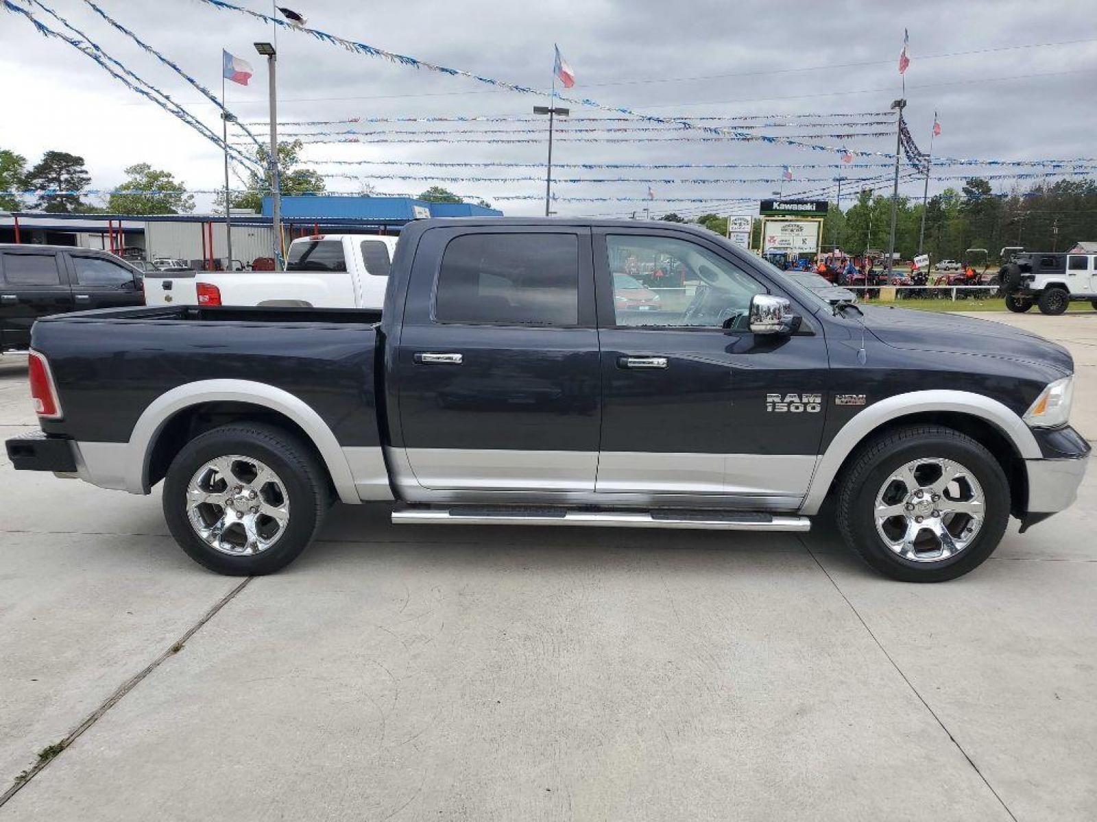2013 Gray RAM 1500 LARAMIE (1C6RR6NTXDS) with an 5.7L engine, Automatic transmission, located at 3553 US Hwy 190 W., Livingston, TX, 77351, (936) 967-8141, 30.812162, -95.077309 - 1 Owner - Photo #6