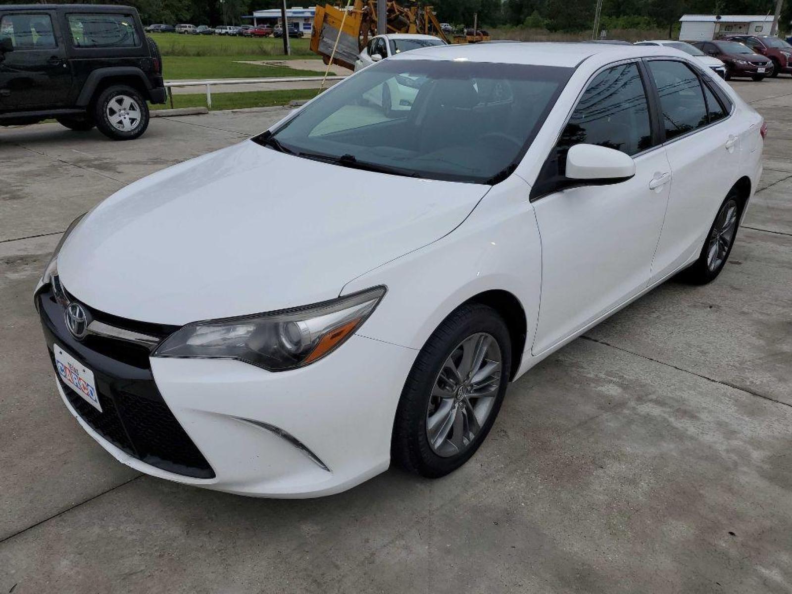 2017 White TOYOTA CAMRY LE (4T1BF1FK3HU) with an 2.5L engine, Automatic transmission, located at 3553 US Hwy 190 W., Livingston, TX, 77351, (936) 967-8141, 30.812162, -95.077309 - Photo #0