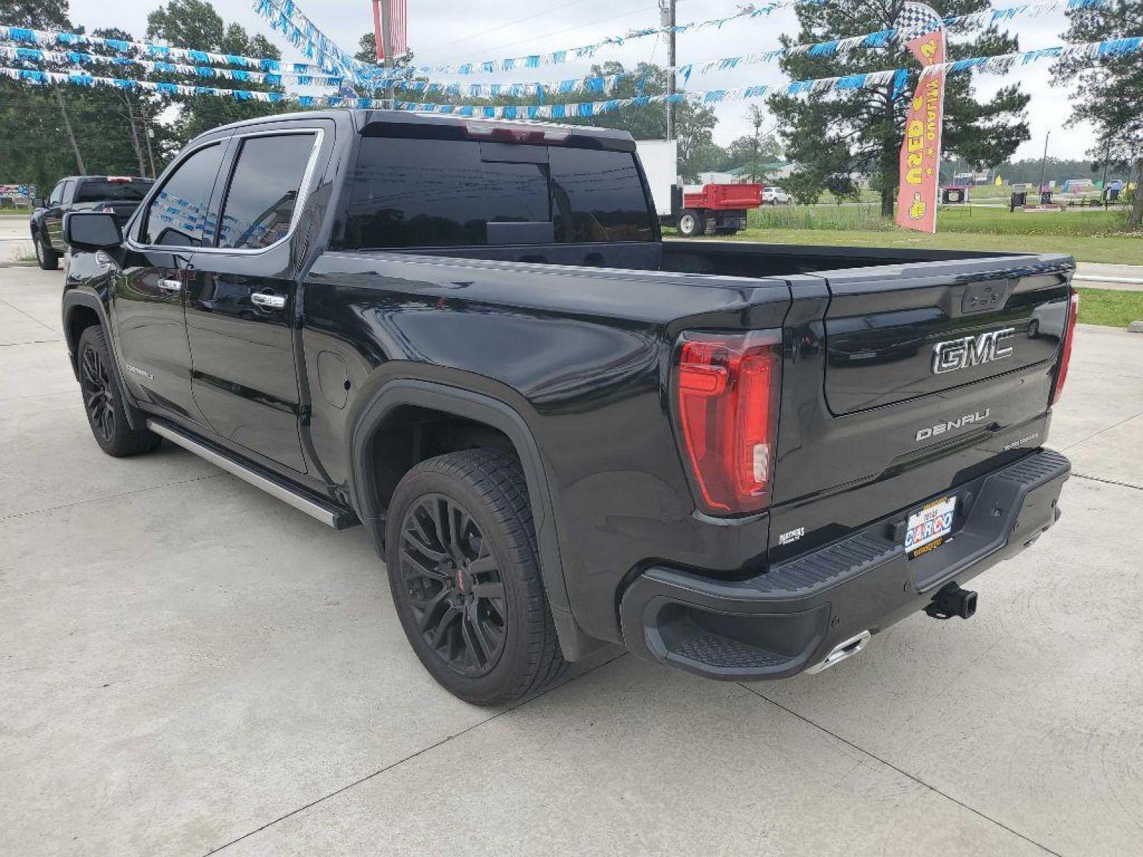 2021 Black GMC SIERRA 1500 DENALI (1GTU9FET4MZ) with an 3.0L engine, Automatic transmission, located at 3553 US Hwy 190 W., Livingston, TX, 77351, (936) 967-8141, 30.812162, -95.077309 - Take a look at this gorgeous 1 Owner 2021 GMC Sierra DENALI Edition. It's fully loaded with 4 wheel drive, premium BOSE stereo, sunroof, push button start, black leather interior, rear seat storage bins, heads up display , an incredible 3.0 DURAMAX Diesel engine and lots more! Come by today to see - Photo #2