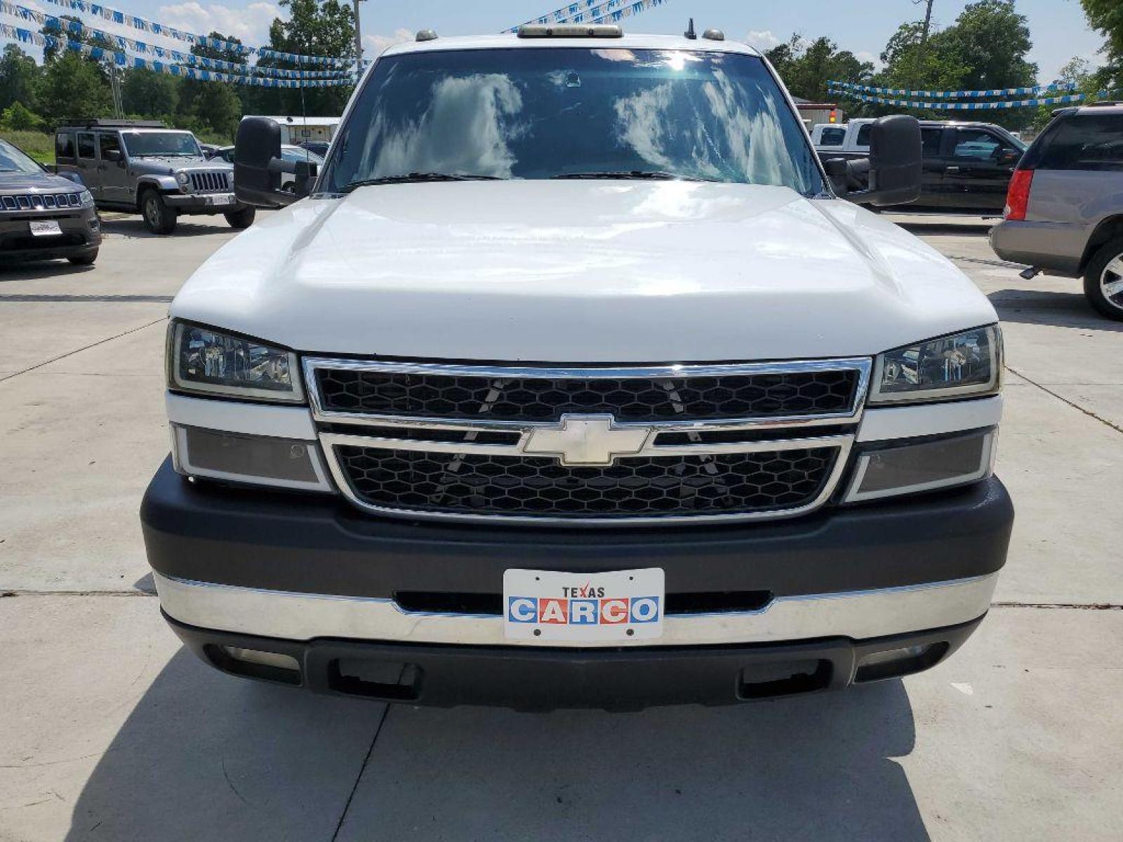 2006 White CHEVROLET SILVERADO 3500 (1GCJK33D76F) with an 6.6L engine, Automatic transmission, located at 3553 US Hwy 190 W., Livingston, TX, 77351, (936) 967-8141, 30.812162, -95.077309 - Photo #7
