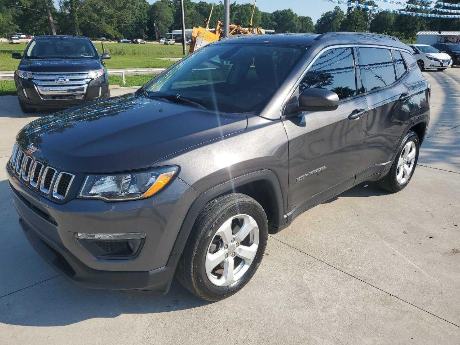 2018 Gray JEEP COMPASS LATITUDE (3C4NJCBB2JT) with an 2.4L engine, Automatic transmission, located at 3553 US Hwy 190 W., Livingston, TX, 77351, (936) 967-8141, 30.812162, -95.077309 - Photo #0