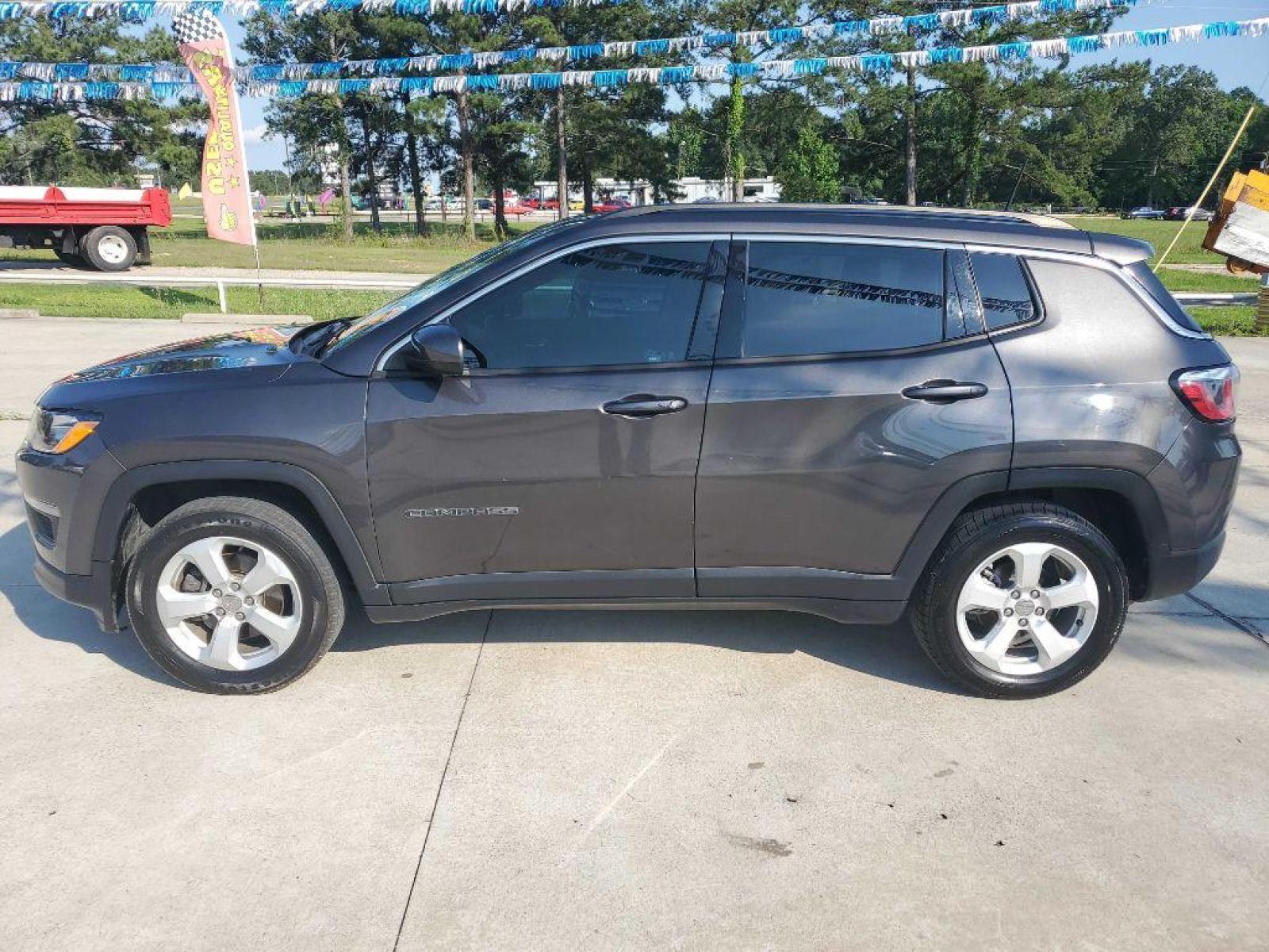 2018 Gray JEEP COMPASS LATITUDE (3C4NJCBB2JT) with an 2.4L engine, Automatic transmission, located at 3553 US Hwy 190 W., Livingston, TX, 77351, (936) 967-8141, 30.812162, -95.077309 - Photo #1