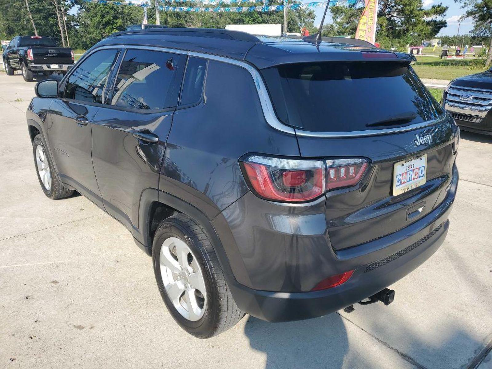 2018 Gray JEEP COMPASS LATITUDE (3C4NJCBB2JT) with an 2.4L engine, Automatic transmission, located at 3553 US Hwy 190 W., Livingston, TX, 77351, (936) 967-8141, 30.812162, -95.077309 - Photo #2