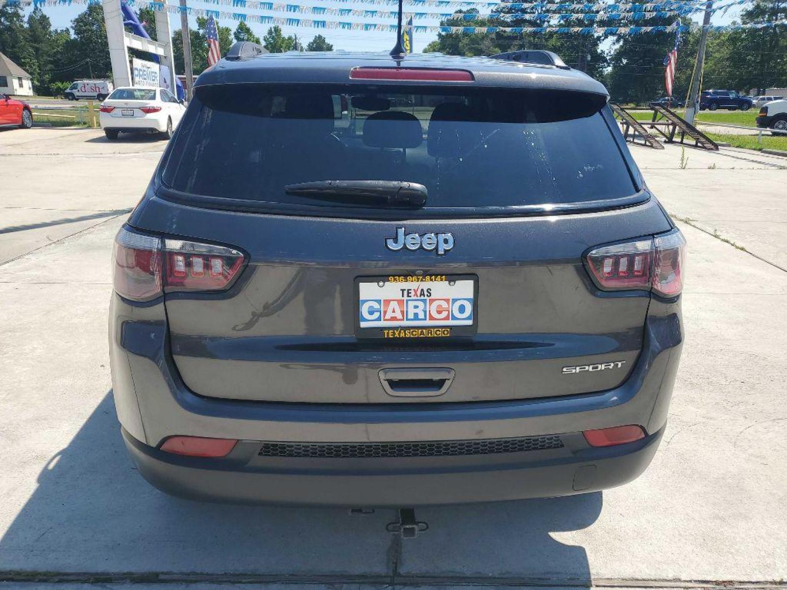 2018 Gray JEEP COMPASS SPORT (3C4NJCAB9JT) with an 2.4L engine, Automatic transmission, located at 3553 US Hwy 190 W., Livingston, TX, 77351, (936) 967-8141, 30.812162, -95.077309 - Photo #3