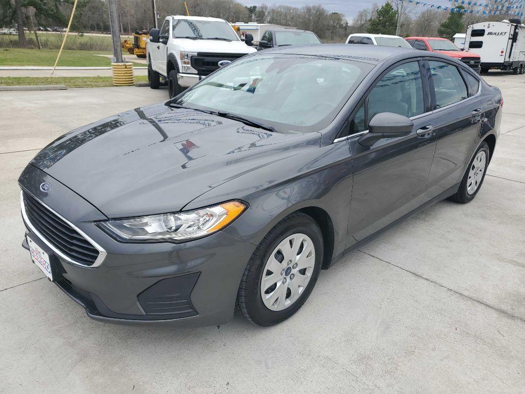 photo of 2020 FORD FUSION 4DR